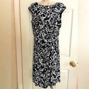 212 Collection Black and White Dress Size Medium‎
